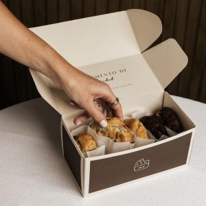 Color-printed cookie and dessert box